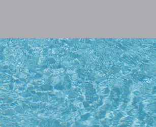 Barva vody v šedém bazénu